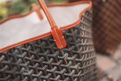 goyard bag material